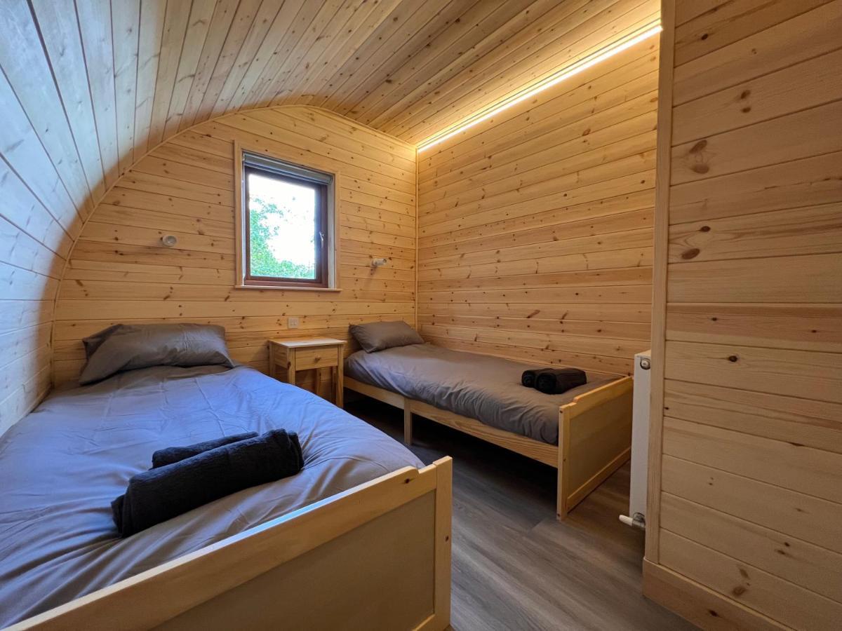 Cosy And Eco-Friendly Cabins Next To 16Th Century Pub Newmarket  Exterior photo