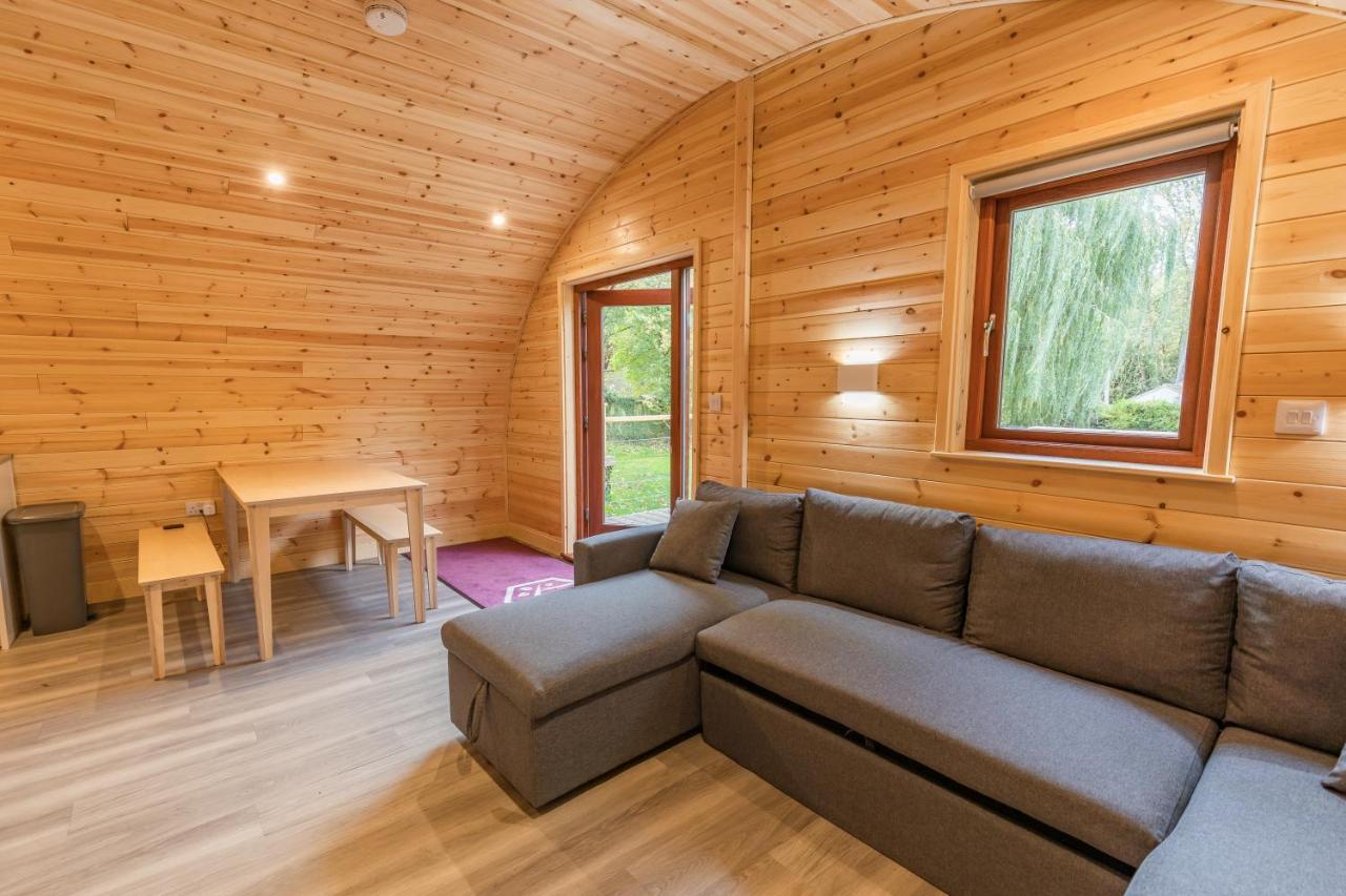 Cosy And Eco-Friendly Cabins Next To 16Th Century Pub Newmarket  Exterior photo